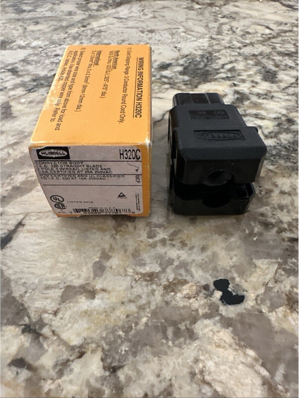 NEW Hubbell H320C IEC 320 Straight Blade Connector 2 Pole 3 Wire 20A 16A 250V